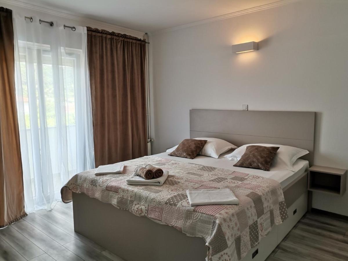 Family Friendly Apartments With A Swimming Pool Supetarska Draga - Donja, Rab - 2019 Exterior foto